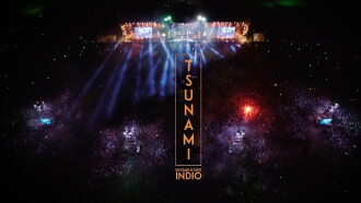 Tsunami, un océano de gente Trailer