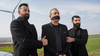 Üçlü Pürüz Trailer