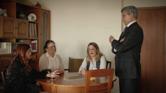 Um Crime em Família Trailer