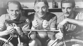 Um eine Nasenlänge Trailer