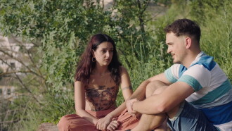 Un amor Trailer