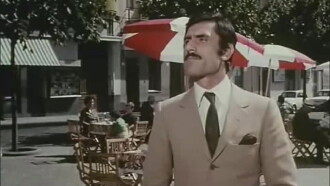 Un caso di coscienza Trailer