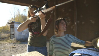 Un film de chasse de filles Trailer