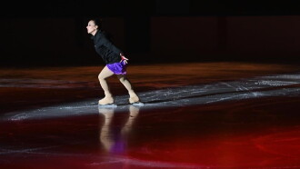 Un si long silence : une patineuse brise l'omerta Trailer