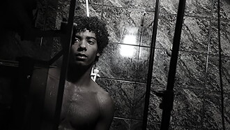 Vale dos Suicidas Trailer