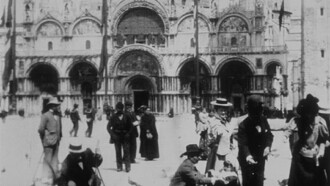 Venise : place Saint-Marc Trailer
