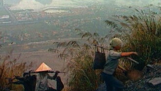 Viêt Nam, la première guerre. 1ère partie : Doc lap Trailer
