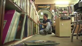 Vinyl Bazaar - Les Voix de Beyrouth Trailer