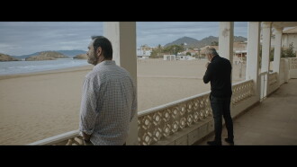 Volver al sur Trailer