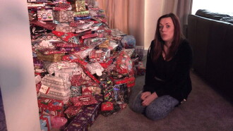 Xmas Excess: Parents Splash the Cash Trailer