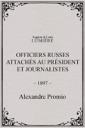 Officiers russes attachés au président et journalistes