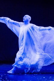 Lindsay Dances - Theatre and life according to Lindsay Kemp