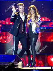 Vanesa Martin Y Axel