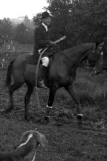 200 Packs of Fox Hounds Begin Season's Sport Trailer