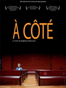À côté Trailer