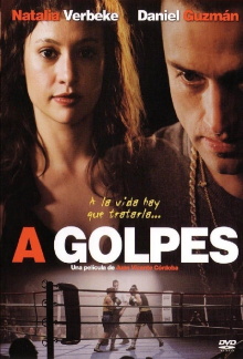 A golpes Trailer
