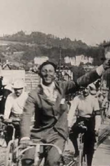 Arrivée de cyclistes à Turin Trailer