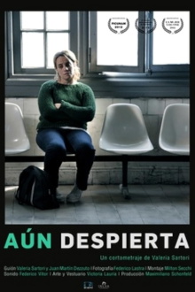 Aún despierta Trailer