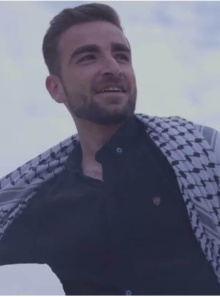Bashar, de la pharmacie au dabké Trailer