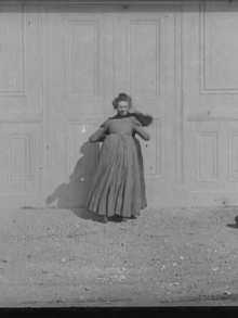 Bataille de femmes interrompue par un chien Trailer