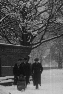 Bradford Under Snow Trailer