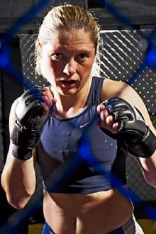 Cage Fighting Women Trailer