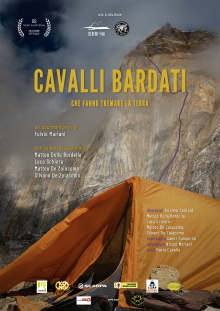 Cavalli bardati Trailer