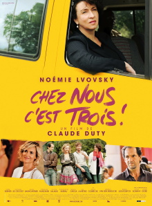 Chez nous c'est trois ! Trailer