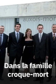 Dans la famille croque-mort Trailer