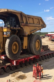 Der 300 Tonnen Laster - Ein Caterpillar wird ausgeliefert Trailer