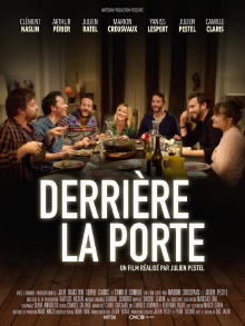 Derrière la porte Trailer