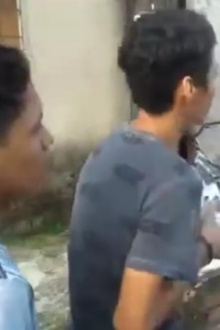 Dois Caras em uma Moto Trailer