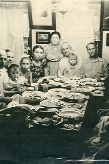 Eating in the USSR Trailer