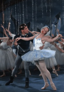 El lago de los cisnes Trailer