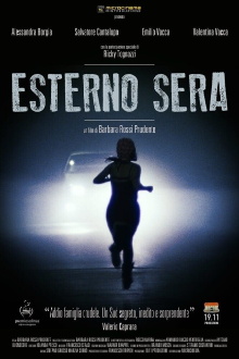 Esterno sera Trailer