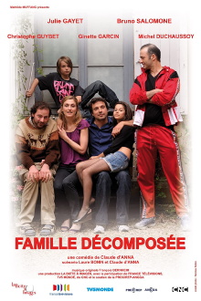 Famille Décomposée Trailer