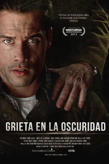 Grieta en la Oscuridad Trailer