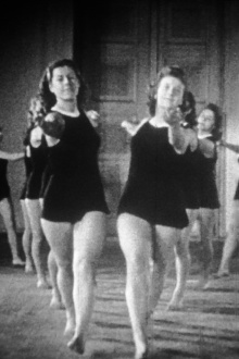 Gymnastische Bewegungsspiele und Mädeltänze Trailer