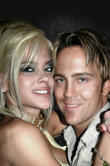 Hopelessly in Love: Anna Nicole Smith and Larry Birkhead Trailer