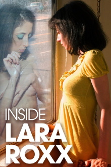 Inside Lara Roxx Trailer