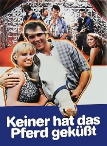 Keiner hat das Pferd geküsst Trailer