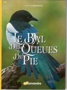 Le Bal Des Queues De Pie Trailer
