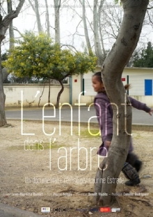 L'enfant dans l'arbre Trailer