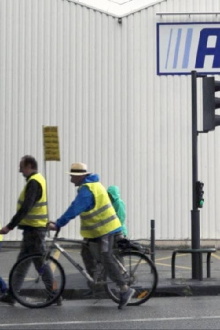 Les voies jaunes Trailer