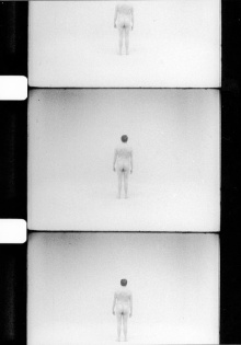 L’homme nu Trailer