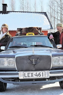 Linnan juhlat Trailer