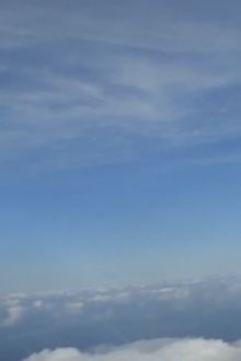 Mirada a un cielo conocido Trailer