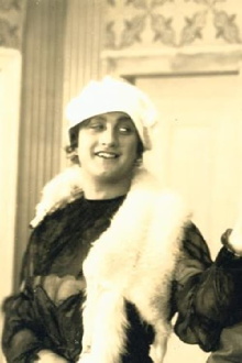 Miss Theodor Trailer