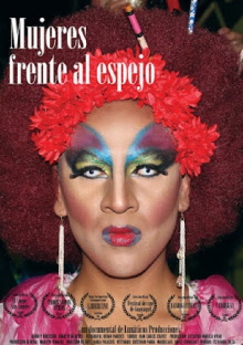 Mujeres frente al espejo Trailer