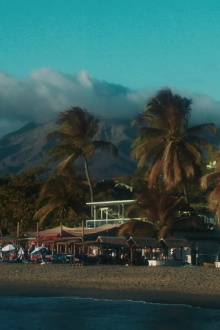 Nos Îles Trailer